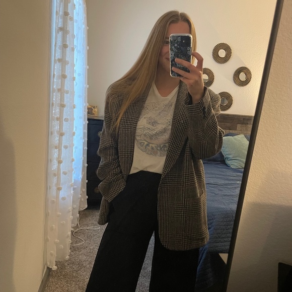 Plaid Oversized Blazer - Picture 5 of 6